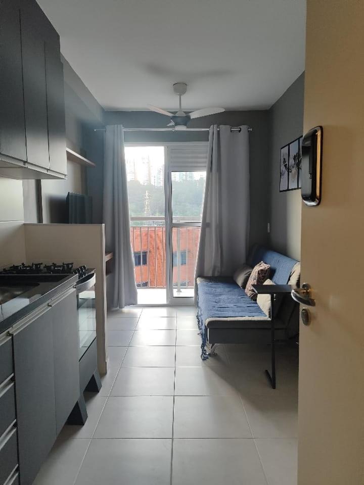 Apartamento Ape 707 B Com Varanda