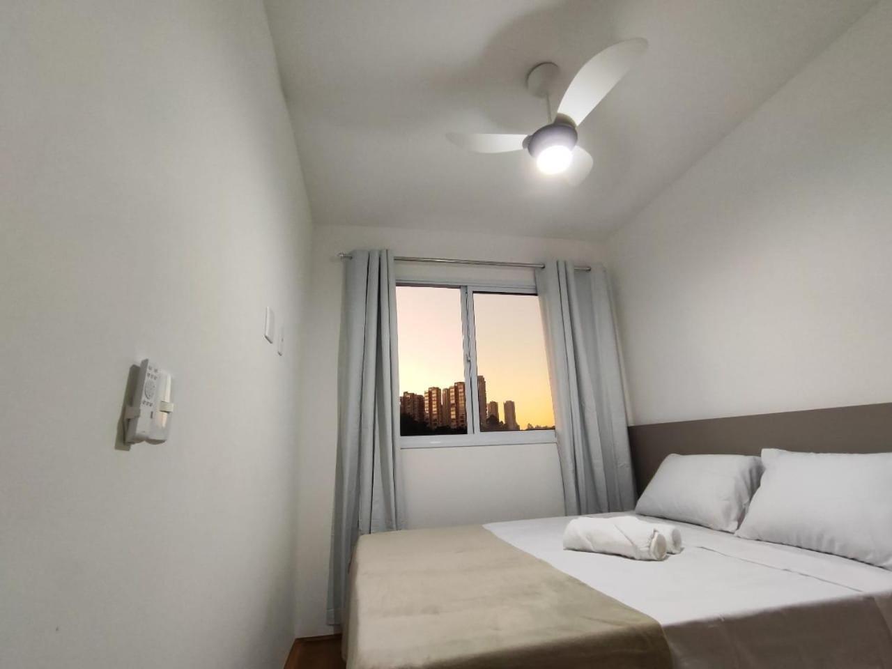 Apartamento Ape 707 B Com Varanda